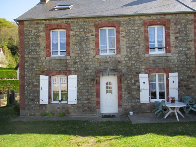 "Sans Façon" le charme d'une maison ancienne, face mer, 2 chambres d'hôtes