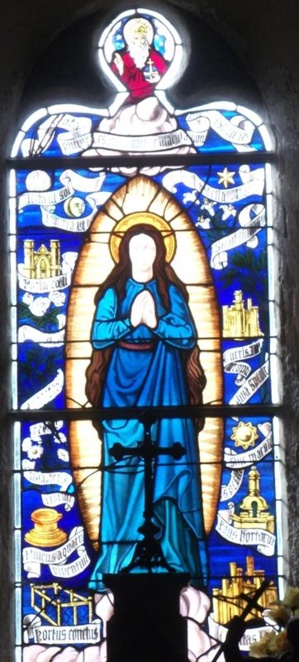 Les vitraux de l'église de Saint Jean le Thomas Les vitraux de l'église de Saint Jean le Thomas