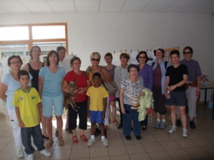 A l'école avant le départ. Photo Huguette matrquer, la Manche Libre A l'école avant le départ. Photo Huguette matrquer, la Manche Libre