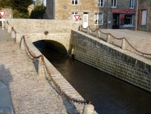Le pont de Genêts