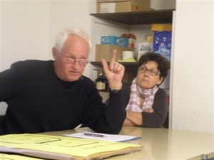 Gilbert Pien nous explique la politique d'économie de la banque postale Gilbert Pien nous explique la politique d'économie de la banque postale