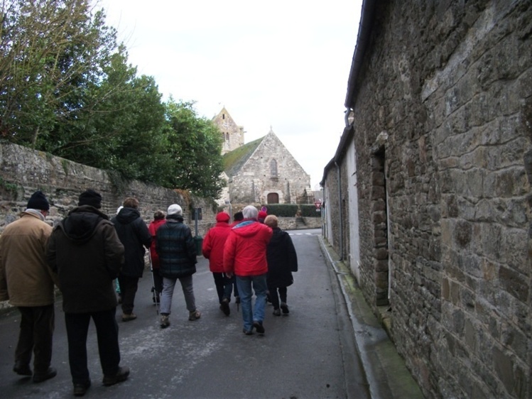 Une pittoresque ruelle en direction de l'église