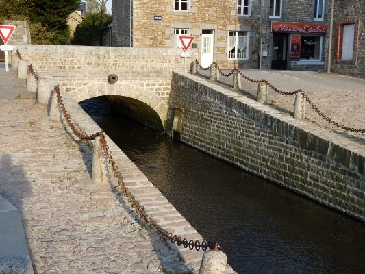 Le pont, point de départ de la randonnée