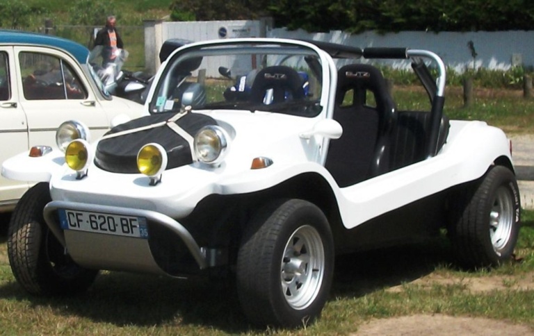 Souvenir de la ronde des vieilles voitures Souvenir de la ronde des vieilles voitures