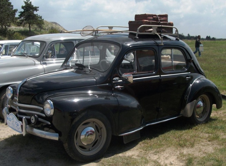 Souvenir de la ronde des vieilles voitures Souvenir de la ronde des vieilles voitures