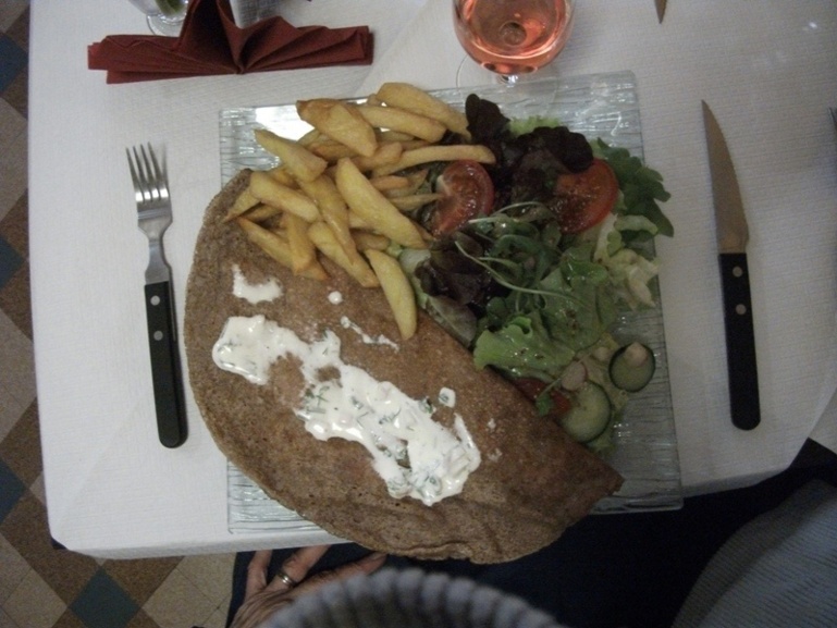 La galette "Tombelaine" avec sa petite crème parfumée aux herbes