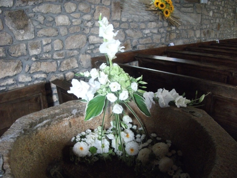 Journées du Patrimoine 2013 à Lolif : l'église fleurie