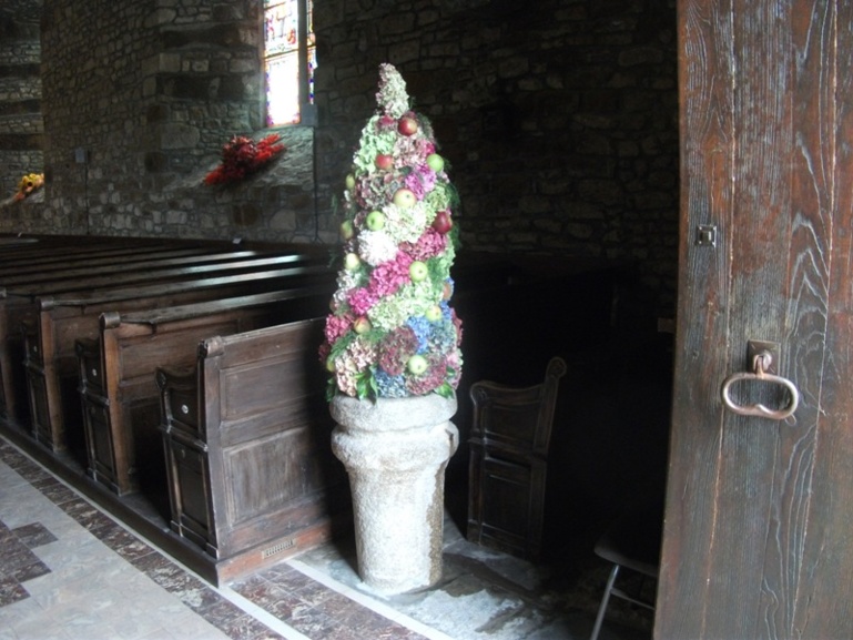 Journées du Patrimoine 2013 à Lolif : l'église fleurie