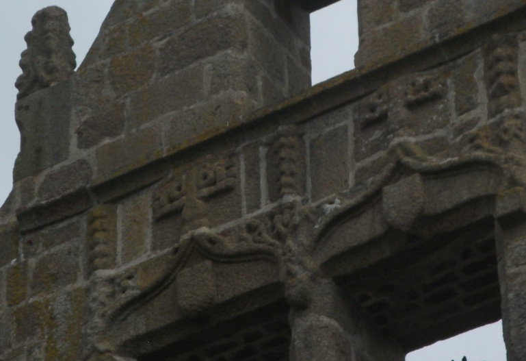 L'église de Champeaux fleurie pour les journées du Patrimoine 2014