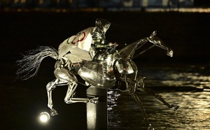 Du 9/7 au 8/9/2025, le cheval des J.O. au Mont St Michel